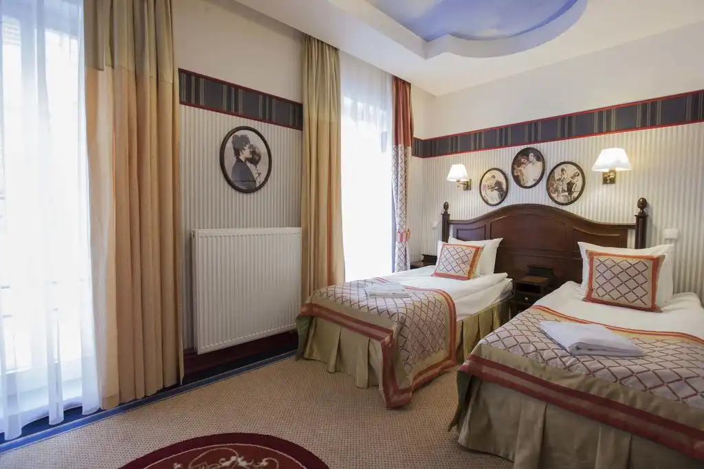 Hotel St. Bruno - aanzicht 12